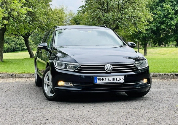 Volkswagen Passat cena 56000 przebieg: 156000, rok produkcji 2016 z Kock małe 781